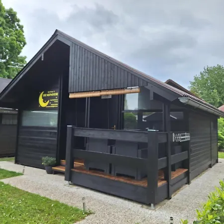 The Moon House Terme Catez 公寓 *