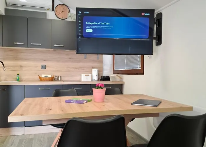 The Moon House Terme Catez *